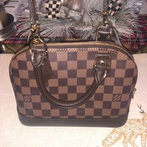 Louis Vuitton alma bb Crossbody